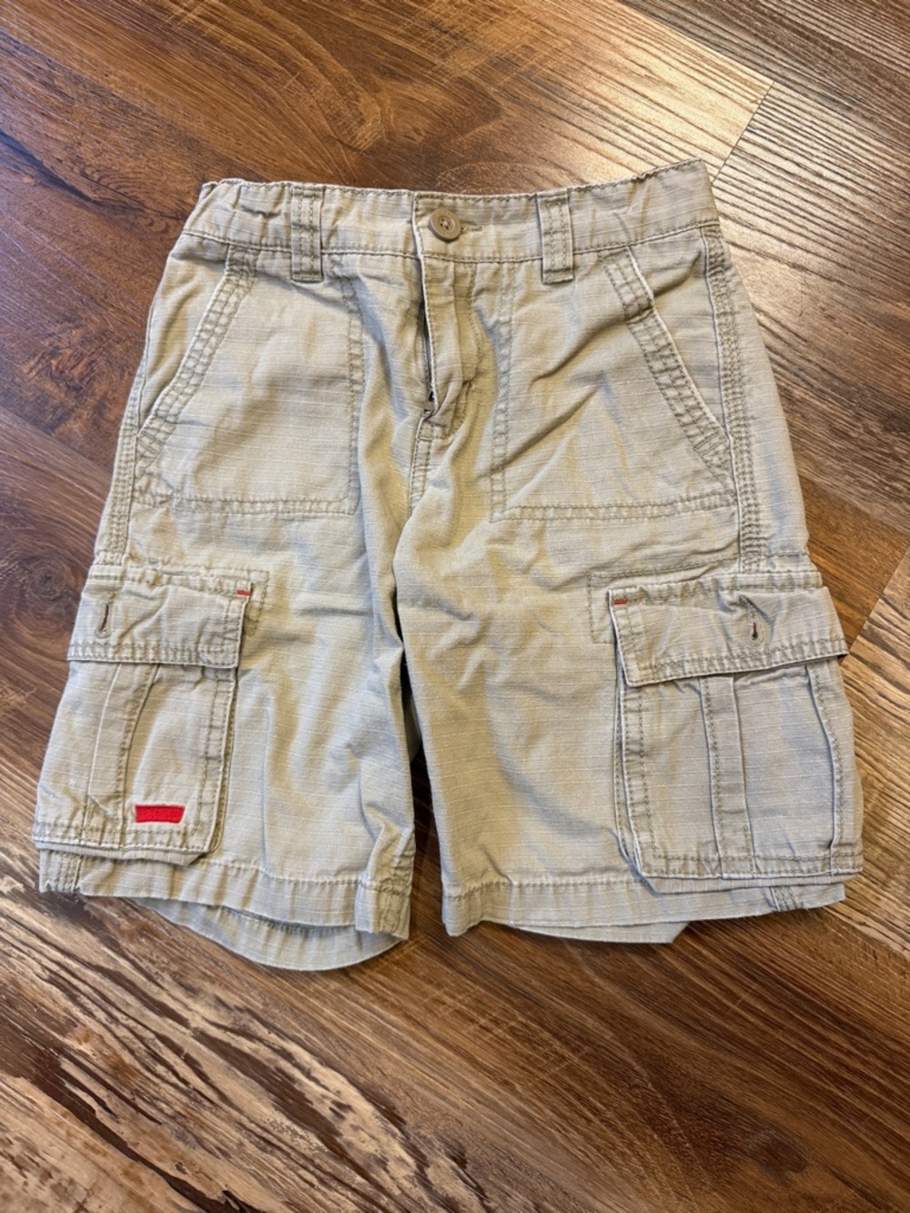 Levi's Boys Cargo Shorts in Light Khaki